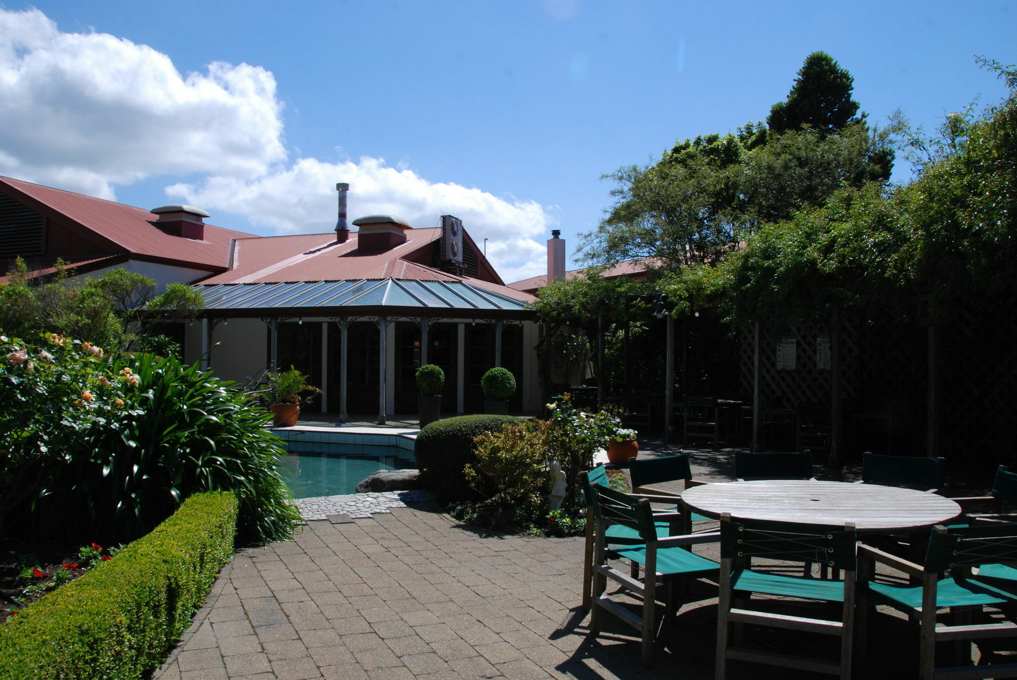 The Angus Hotel Lower Hutt Exterior photo